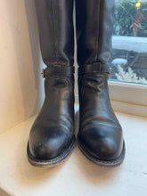 Load image into Gallery viewer, Frye Size 8 Black Pre-Owned Boots- Ladies
