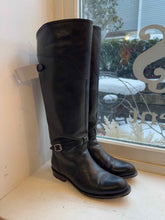 Load image into Gallery viewer, Frye Size 8 Black Pre-Owned Boots- Ladies
