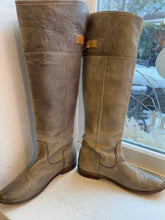 Load image into Gallery viewer, Frye Size 8 Grey Pre-Owned Boots- Ladies
