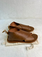 Load image into Gallery viewer, Beek Size 7 Brown Footwear- NWOB Shoes- Ladies
