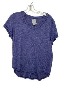 Lululemon Size Medium Purple Pre-Owned T-Shirt- Ladies