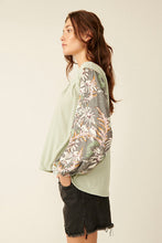 Load image into Gallery viewer, Free People Size X- Small Sage Top- Ladies
