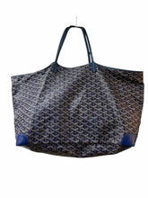 Load image into Gallery viewer, Goyard Size GM Navy Print Pre-Owned Purse- Ladies
