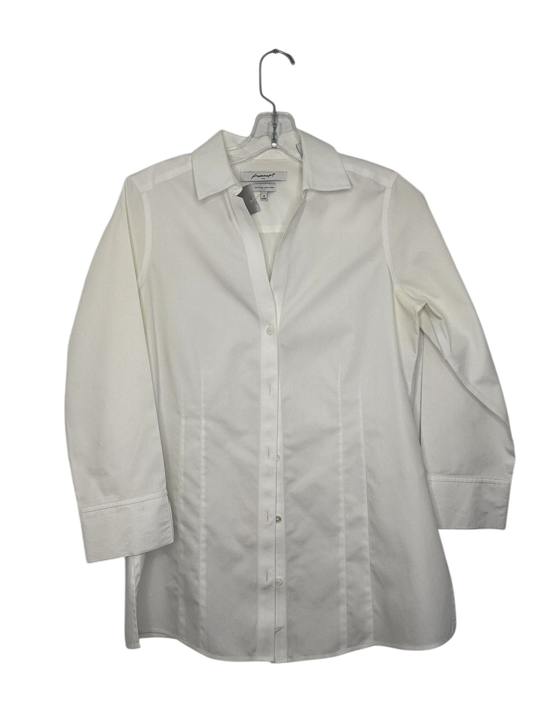 Foxcroft Size 4 White Pre-Owned Shirt- Ladies