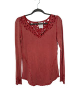 Load image into Gallery viewer, Free People Size Medium Red Pre-Owned Top- Ladies
