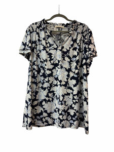 Size 3XL Navy Floral Pre-Owned Top- Ladies